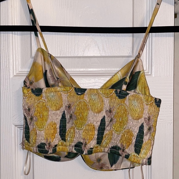 Lemon Print Crop Top - Picture 3 of 3